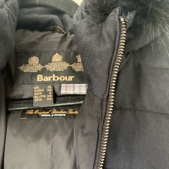 Barbour Waylite Quilted Puffer Coat Faux Fur-Trimmed Black - Picture 2 of 8